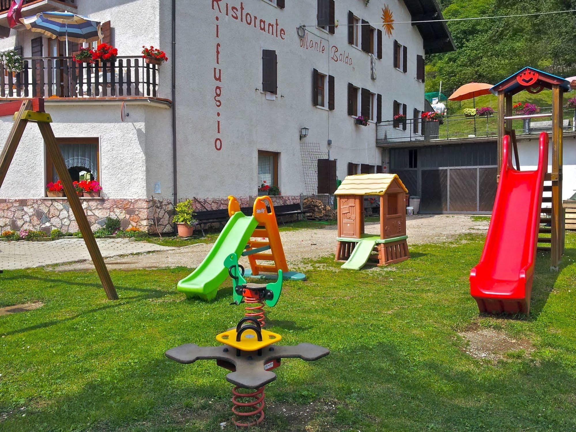 Rifugio Monte Baldo Hotel Avio Exterior photo