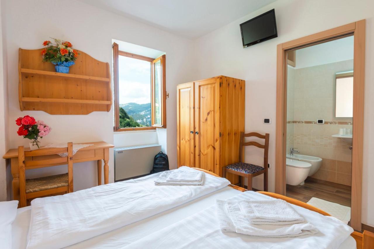 Rifugio Monte Baldo Hotel Avio Exterior photo